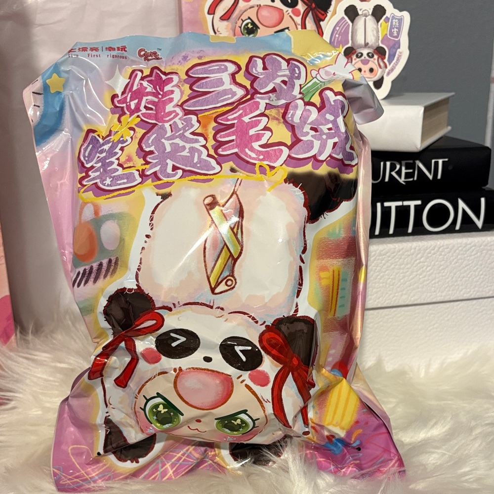 Baby three pencil case - confirmed cover girl PANDA